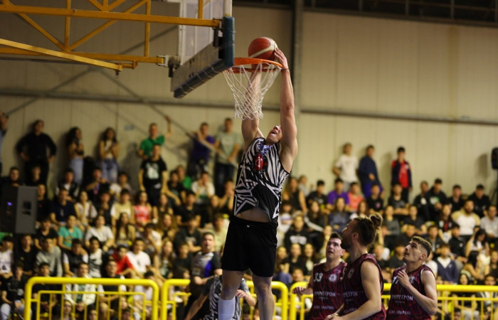 Εν ώρα δράσης!