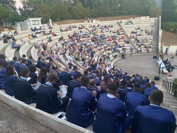 received_403832360586219